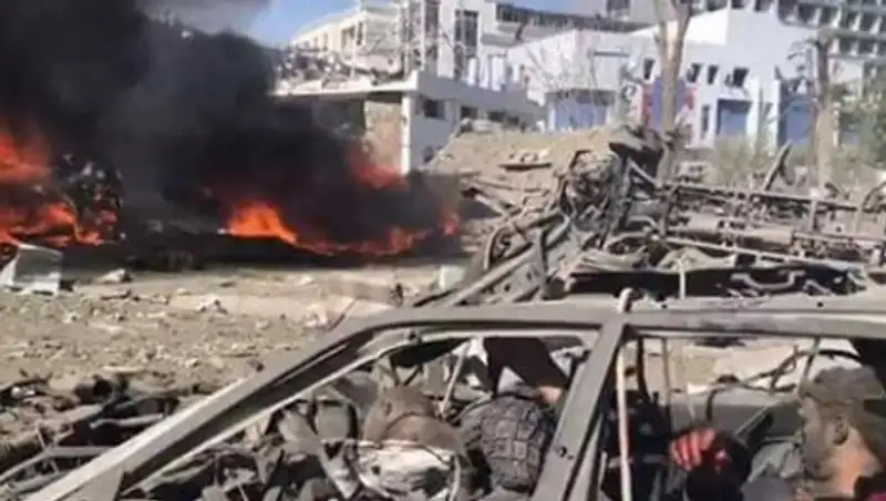 МИД РК: Двое казахстанцев пострадали в результате теракта в Кабуле