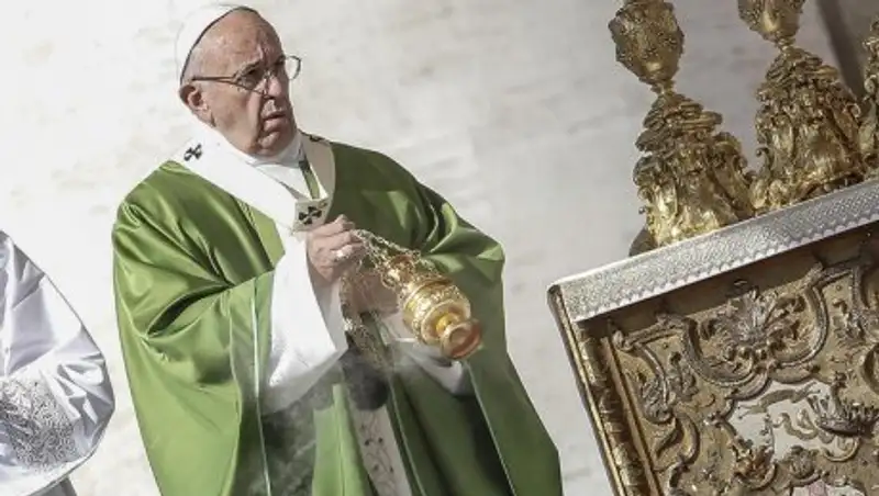 Папа римский поручил медицинской комиссии проверять достоверность чудес