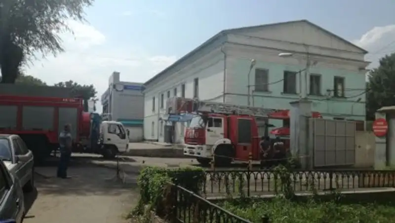 В Алматы на заводе имени Кирова произошел пожар