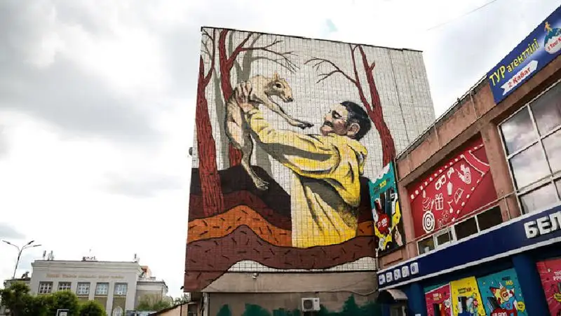 Модный тренд: почему жители Карагандинской области полюбили монументальную живопись на стенах домов, фото - Новости Zakon.kz от 01.11.2022 16:39
