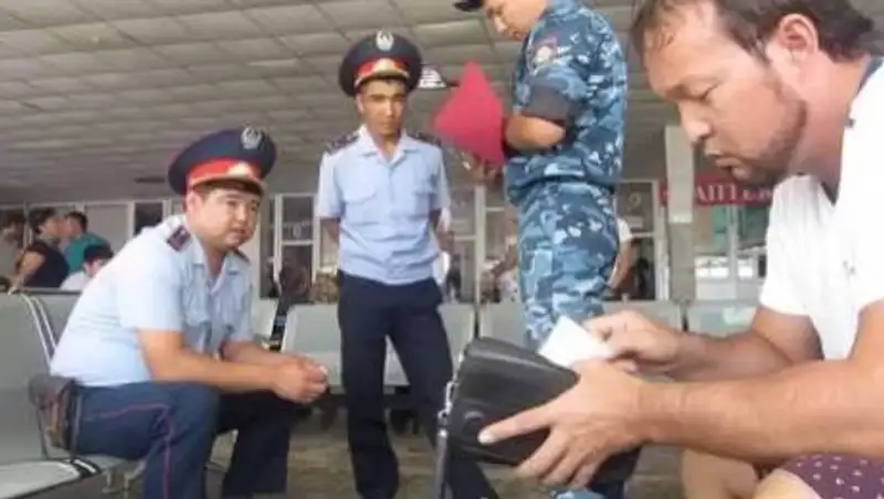 В Шымкенте начался суд над "охотником за полицейскими"