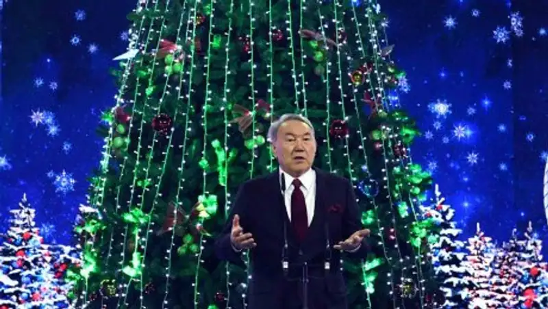 Назарбаев о любви: Никогда не теряйте ее, и пусть она вас никогда не покидает