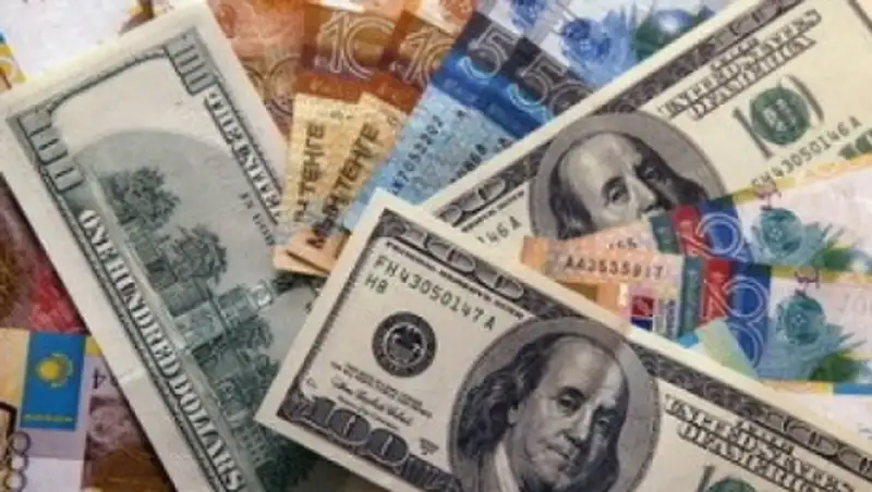 Назарбаев поручил внедрить механизм компенсации срочных депозитов физлиц