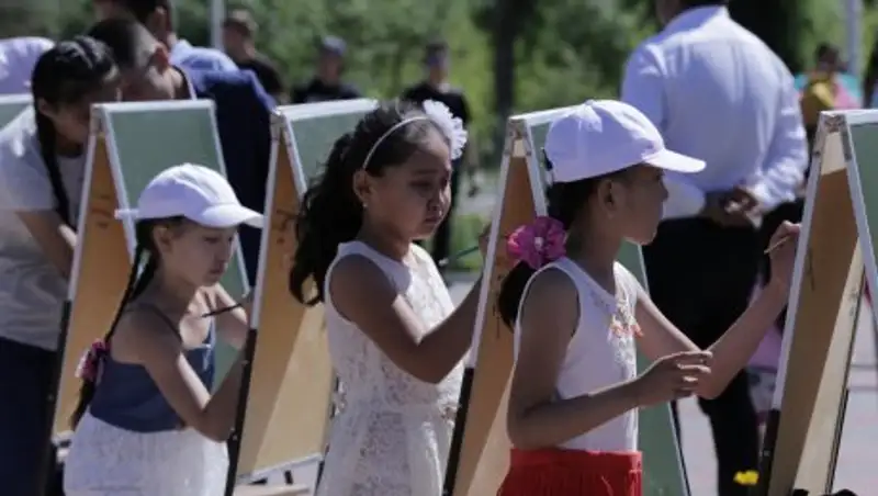 В Актобе с размахом празднуют День столицы