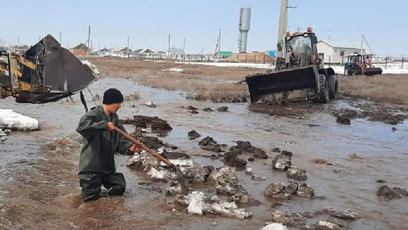 В ЗКО опасаются затопления из-за размыва плотины в Оренбургской области