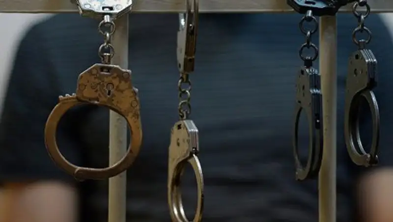 Подозреваемых в создании транснациональной ОПГ взяли под стражу в Атырау