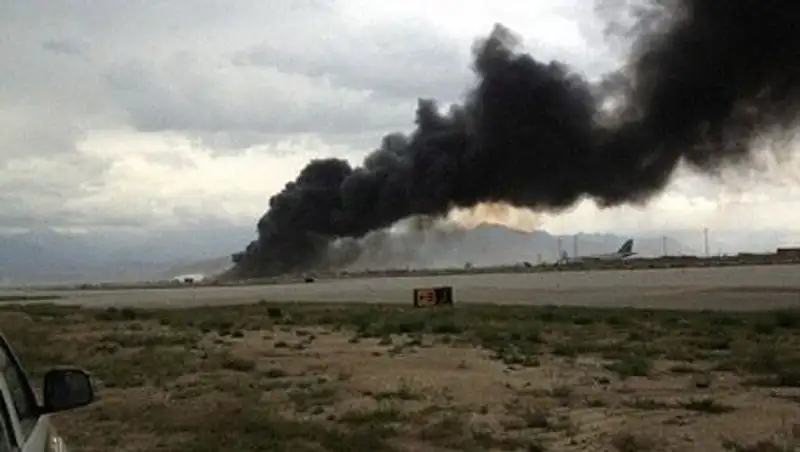 Около 40 человек погибли при крушении самолета в Тегеране