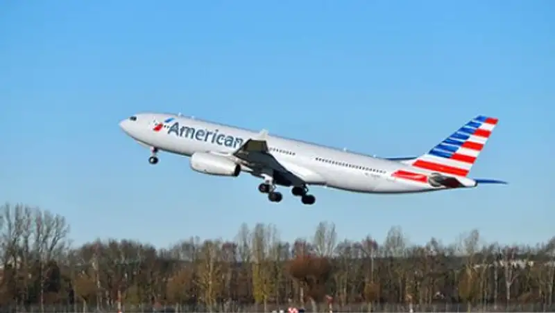 Австралиец потребовал от авиакомпании 100 тысяч долларов из-за тучных попутчиков