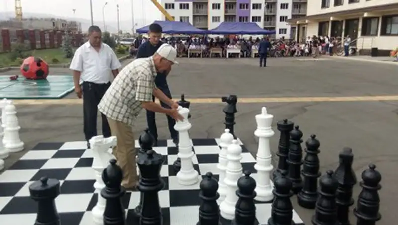 Как отметили национальный День семьи алматинцы