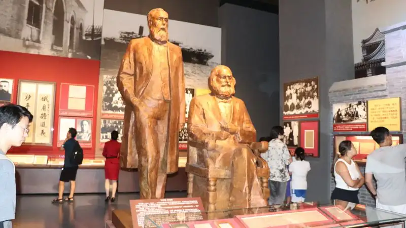 Китай Пекин коммунизм выставочный зал история, фото - Новости Zakon.kz от 05.09.2023 14:20