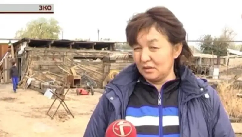 В пригороде Уральска мать с четырьмя детьми выживает на грани нищеты