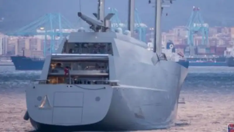 В Испании арестовали крупнейшую в мире яхту российского миллиардера