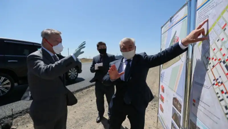 Даниал Ахметов посетил важнейшие объекты благоустройства Семея