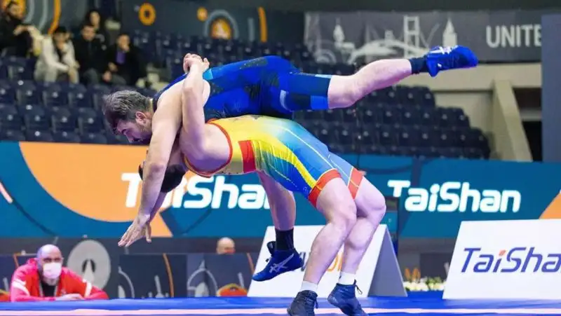 Алимхан Сыздыков стал чемпионом Азии по греко-римской борьбе