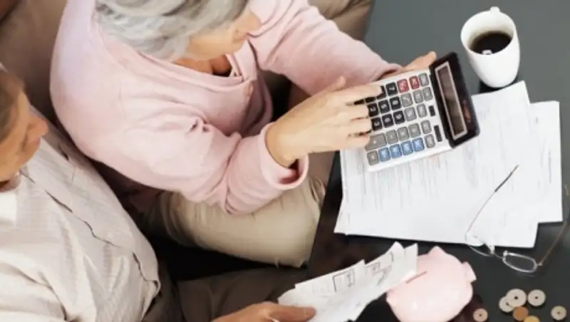 В МЗСР разъяснили норму об увольнении работников – пенсионеров