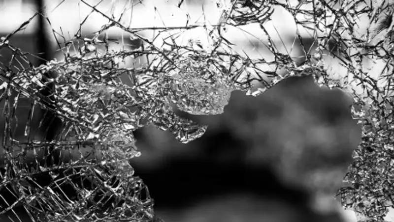 Пассажирский автобус и автомобиль столкнулись в Уральске