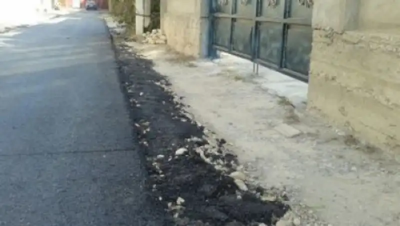 Ямочный ремонт дорог продолжается в Шымкенте