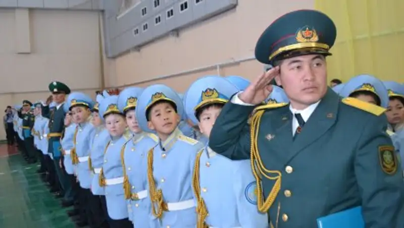 Более 400 кадетов «Шы&#1171;ыс &#1201;ландары» в День Независимости приняли клятву