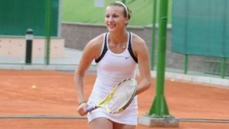 Ярослава Шведова вышла в 1/4 финала парного разряда