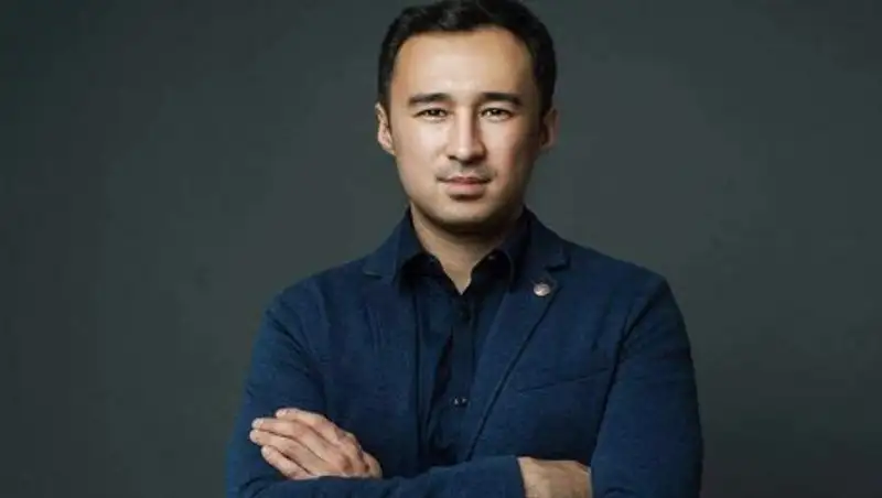 Ануар Нурпеисов рифмой ответил на обвинения в национализме