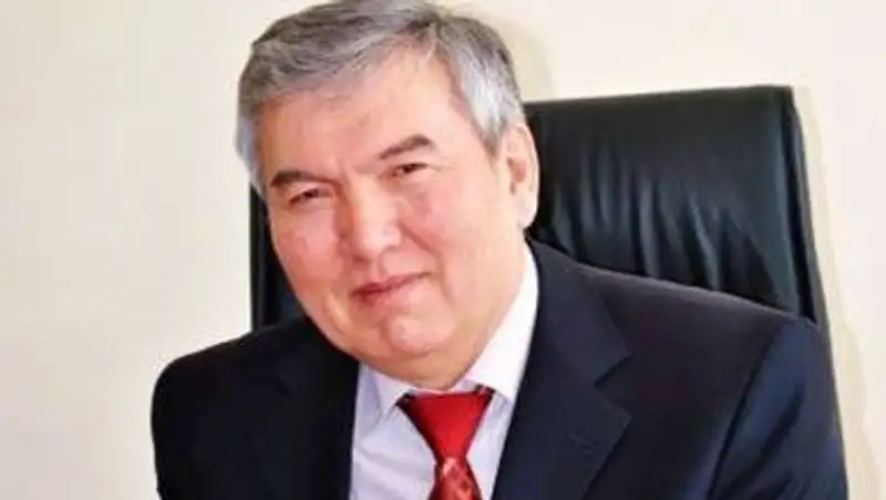 Р.Алшанов: для меня Казахстан и &#1178;аза&#1179; елi являются идентичными