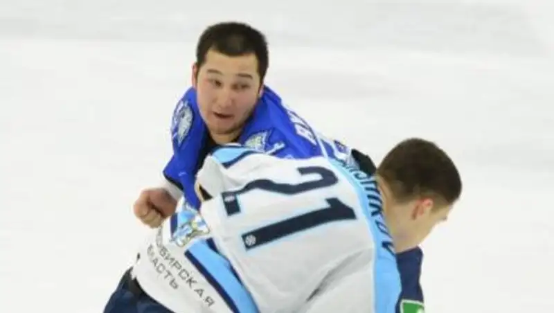 Президент КХЛ предложил Дамиру Рыспаеву попробовать себя в MMA