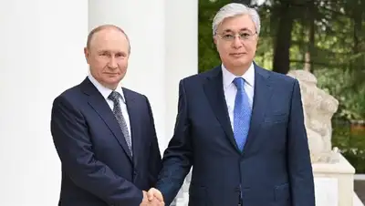 Касым-Жомарт Токаев на переговорах с Владимиром Путиным, фото - Новости Zakon.kz от 20.08.2022 11:44