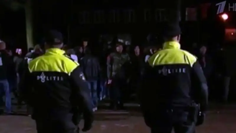 В Нидерландах - массовые акции против приема нелегальных мигрантов