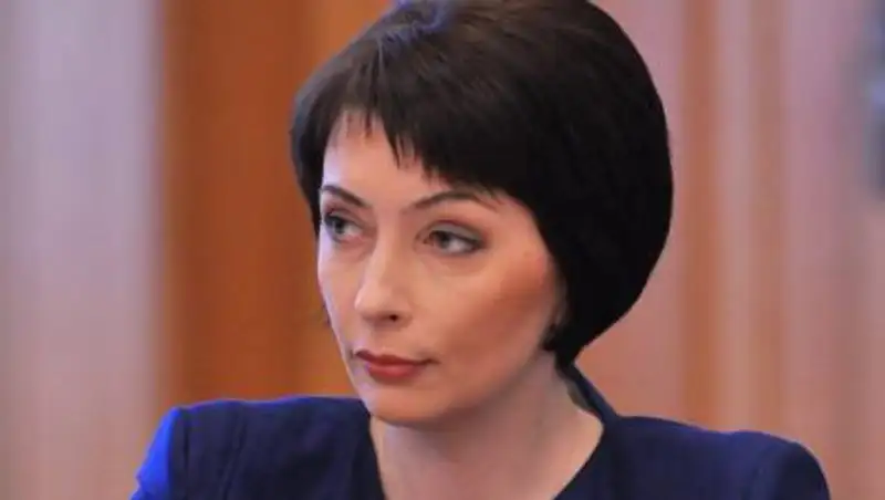 Экс-министр Украины заявила, что "страна трещит по швам"