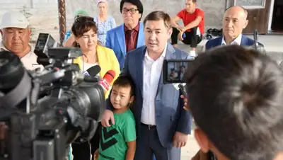 В двух микрорайонах Шымкента провели природный газ и качественное электричество, фото - Новости Zakon.kz от 09.09.2022 20:14