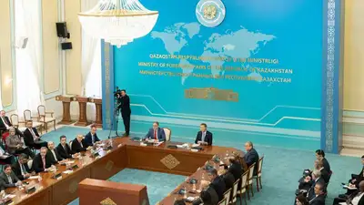 Иностранные дипломаты ознакомились с ходом подготовки к предстоящим выборам в Мажилис, фото - Новости Zakon.kz от 15.03.2023 10:22