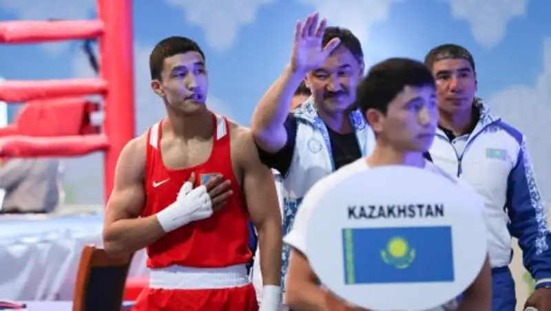 Восемь казахстанцев прошли в полуфинал чемпионата Азии по боксу