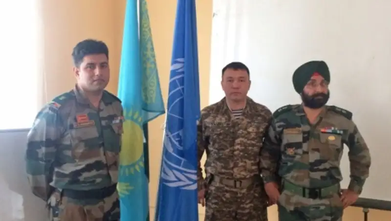 Военнослужащих ВС РК обучают офицеры-миротворцы из Индии