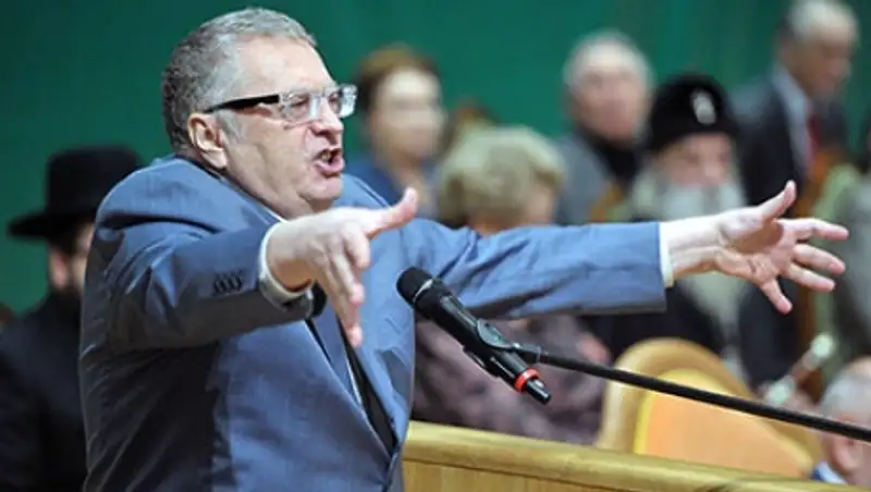 Жириновский отсудил 100 тысяч рублей за опороченное достоинство