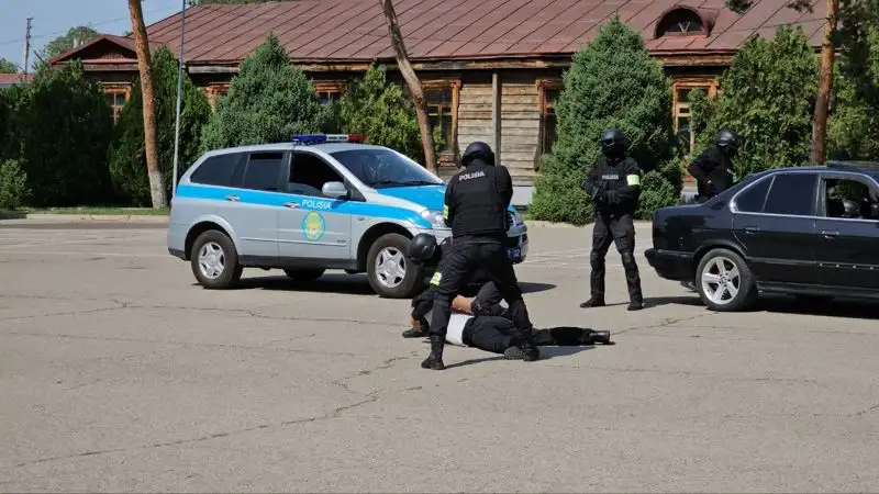 Полиция , фото - Новости Zakon.kz от 23.06.2023 10:01