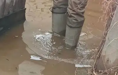 Странный потоп в ноябре в Костанае, грунтовые воды, порыв на магистрали, Казахстан