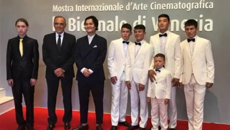 Казахстанец Эмир Байгазин получил награду на Венецианском кинофестивале