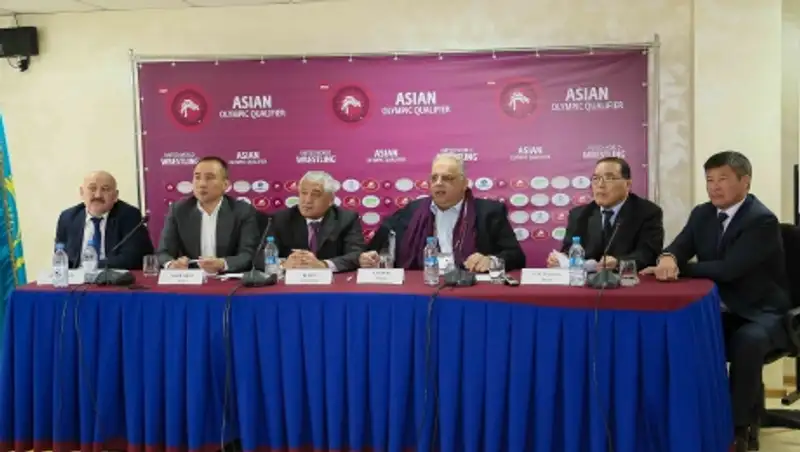 Президент Международной федерации борьбы прибыл в Астану