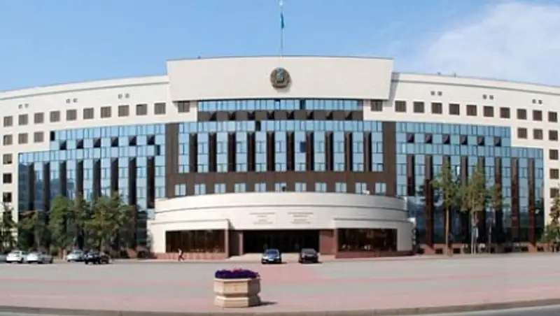 Акимат Астаны накажет виновных за неработающие электроподъемники около «Хан Шатыра»