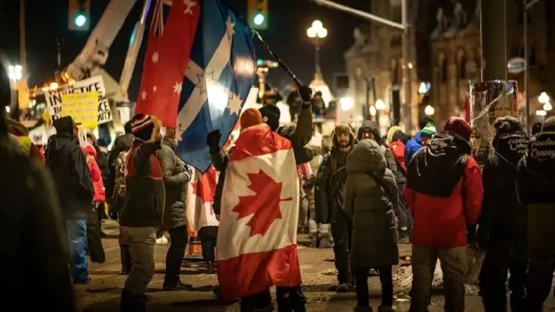 В Канаде задержали более ста участников протестов в Оттаве