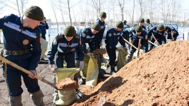 В Акмолинской области полным ходом продолжаются работы по ликвидации последствий паводка