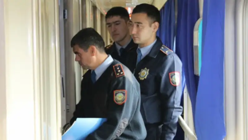 Проводников оштрафовали за кражи в поездах