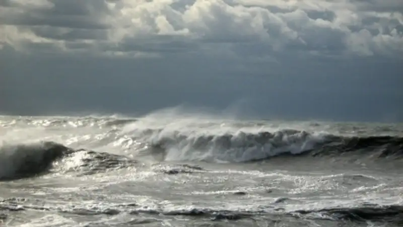 Казахстанцев, нарушивших правила выхода в море, задержали на Каспие