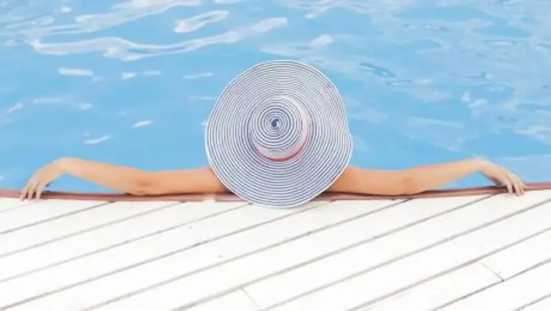 Алматинцы смогут пройти на пляжи и в бассейны только через Ashyq