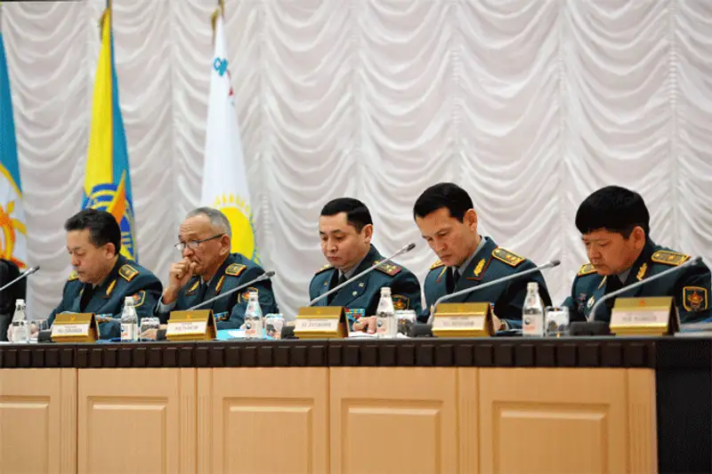 В Министерстве обороны Казахстана состоялось заседание Коллегии, фото - Новости Zakon.kz от 26.11.2013 00:35