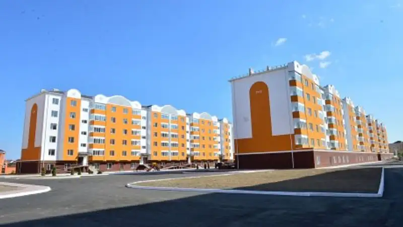 В Атырауской области увеличивается количество новоселов получивших квартиру по программе "Нұрлы жер"