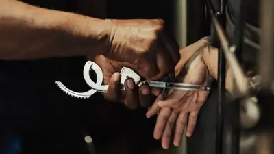 Подозреваемый в руководстве финпирамиды Qnet арестован на два месяца, фото - Новости Zakon.kz от 28.03.2023 09:27