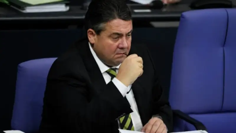 Вице-канцлер ФРГ: выход Греции из еврозоны опасен с точки зрения политики, а не экономики