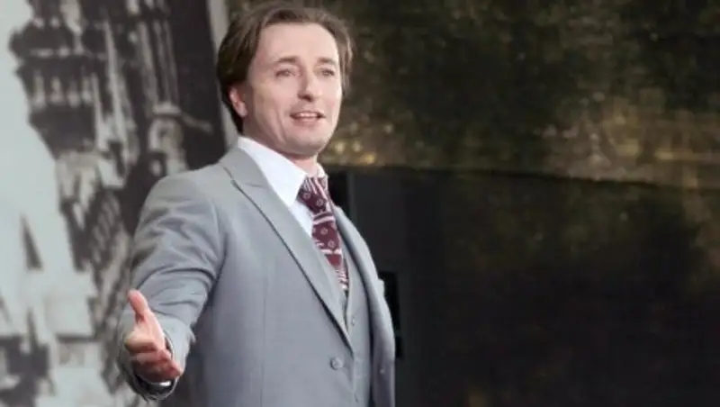 Сергей Безруков впервые показал своих внебрачных детей