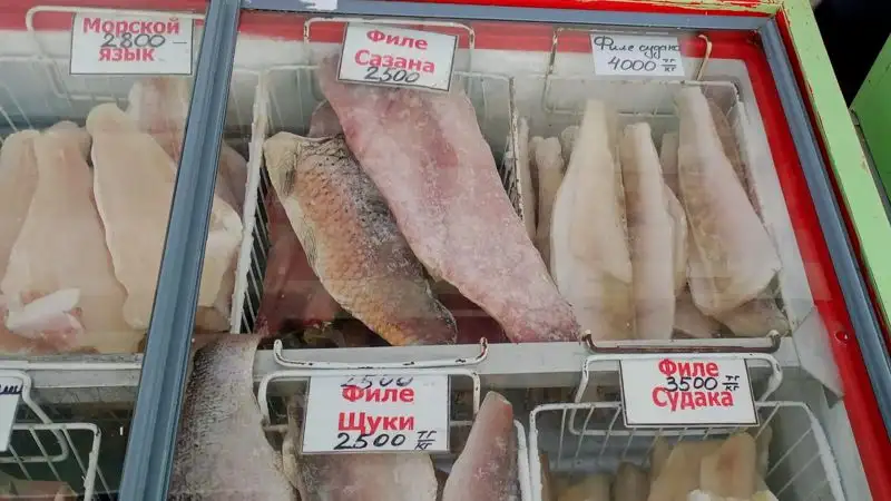 Цены на рыбу в Усть-Каменогорске, фото - Новости Zakon.kz от 31.07.2023 15:53